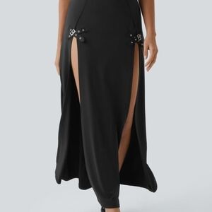 HALARA Highwaisted decorative buckle  Black Maxi Skirt with Buckle Slits